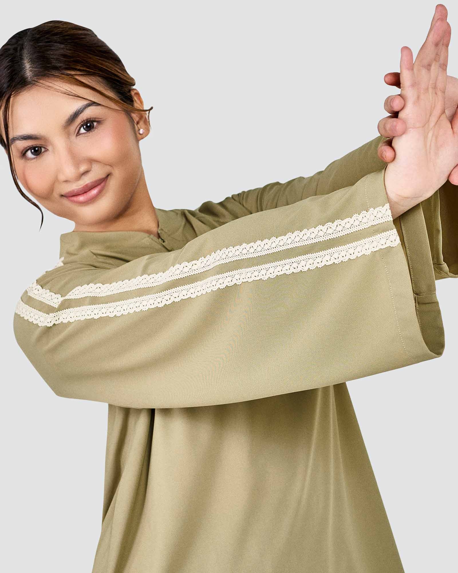 nPOWER LACE ZIPPER TOP
