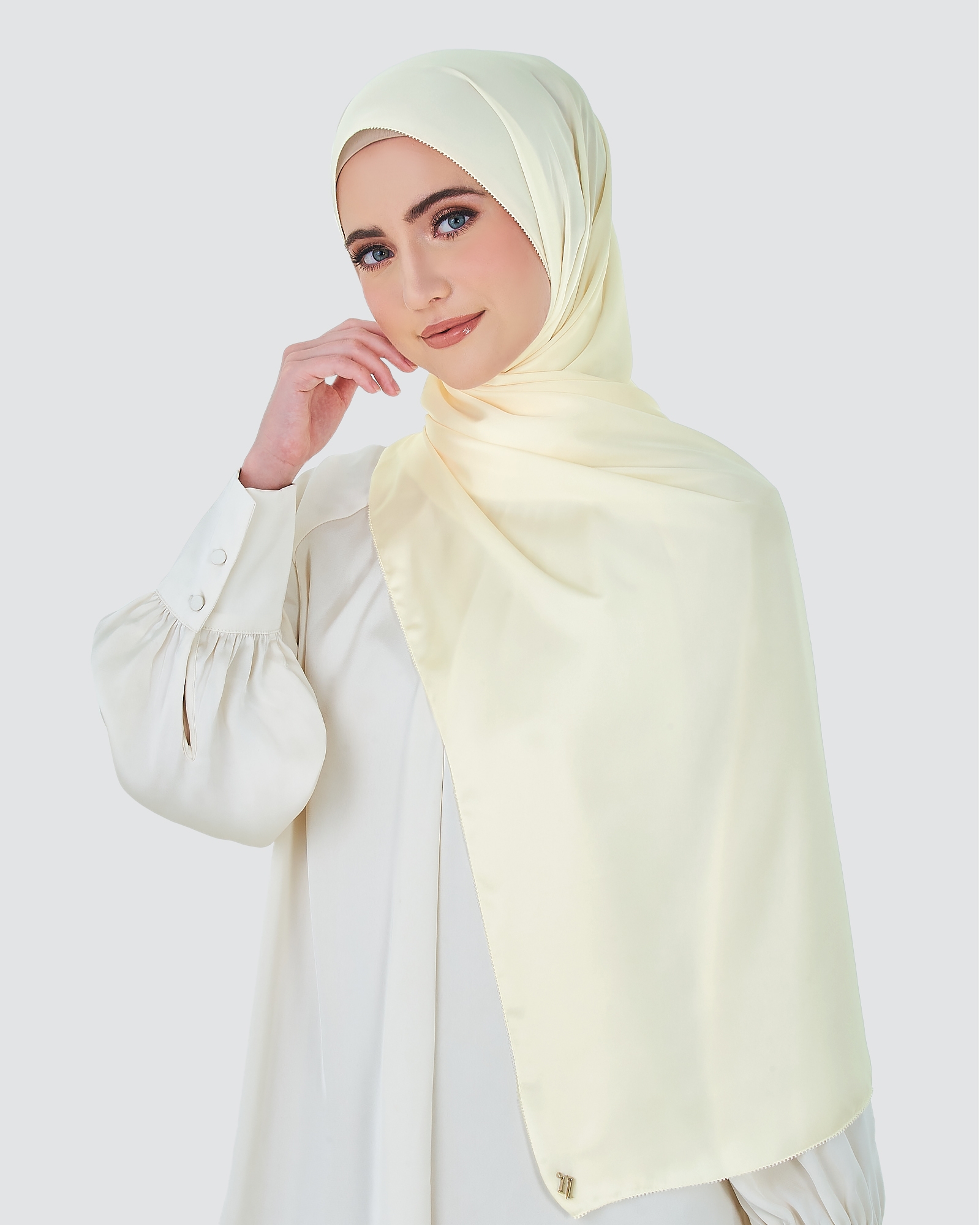 EILA SATIN SHAWL - SNOW
