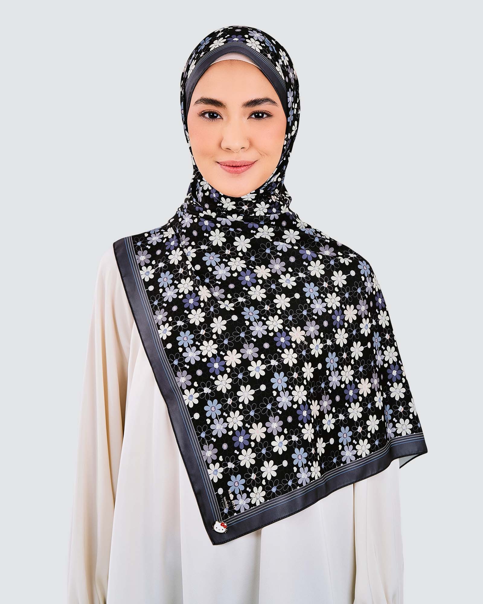 HELLO KITTY X NAELOFAR SHAWL - TWINKLE