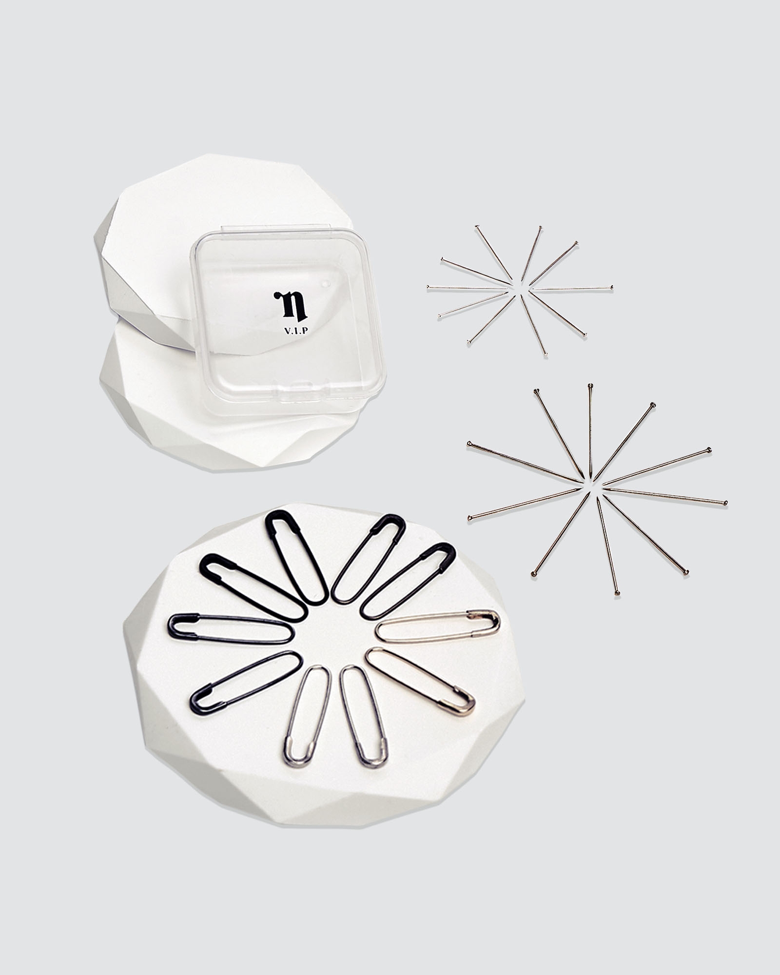 V.I.P - VERY IMPORTANT PINS - METALLIC