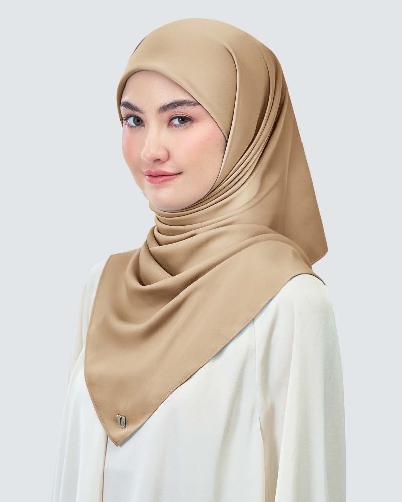 Image of AMAYA SATIN SQUARE - BRUSH