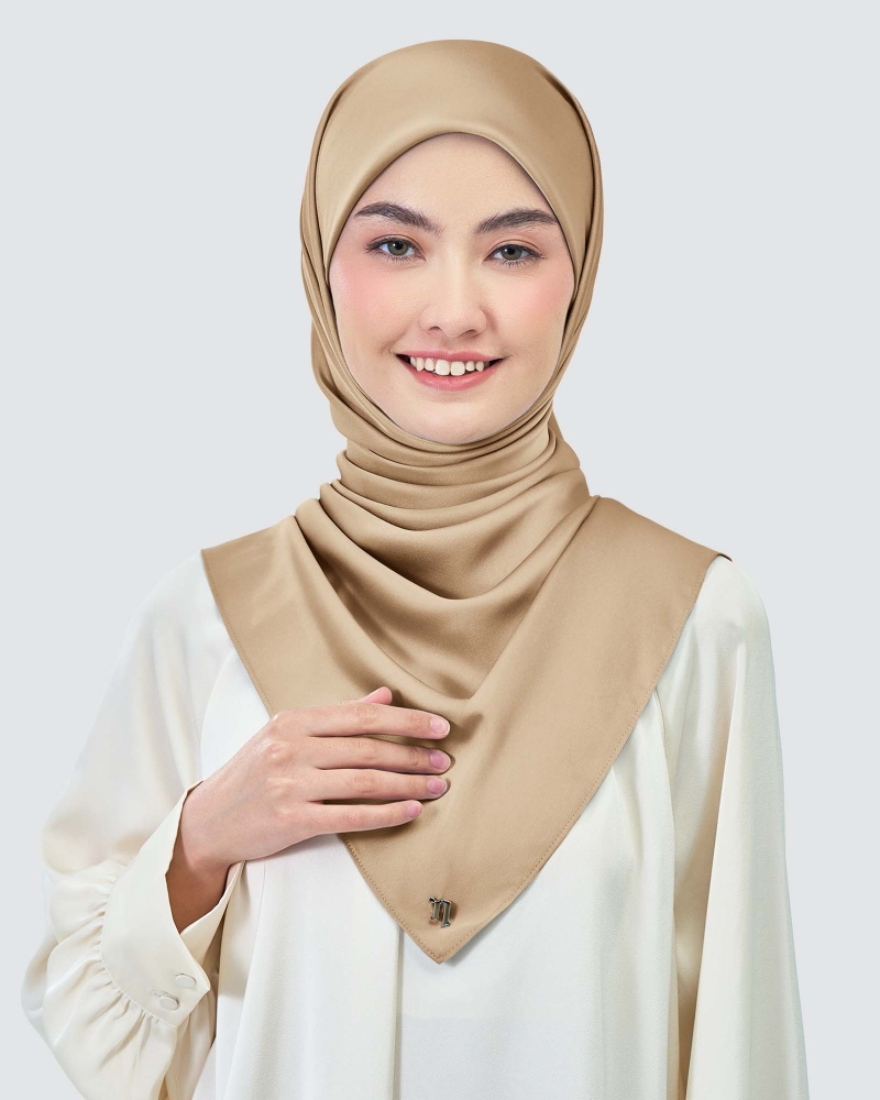 AMAYA SATIN SQUARE - BRUSH