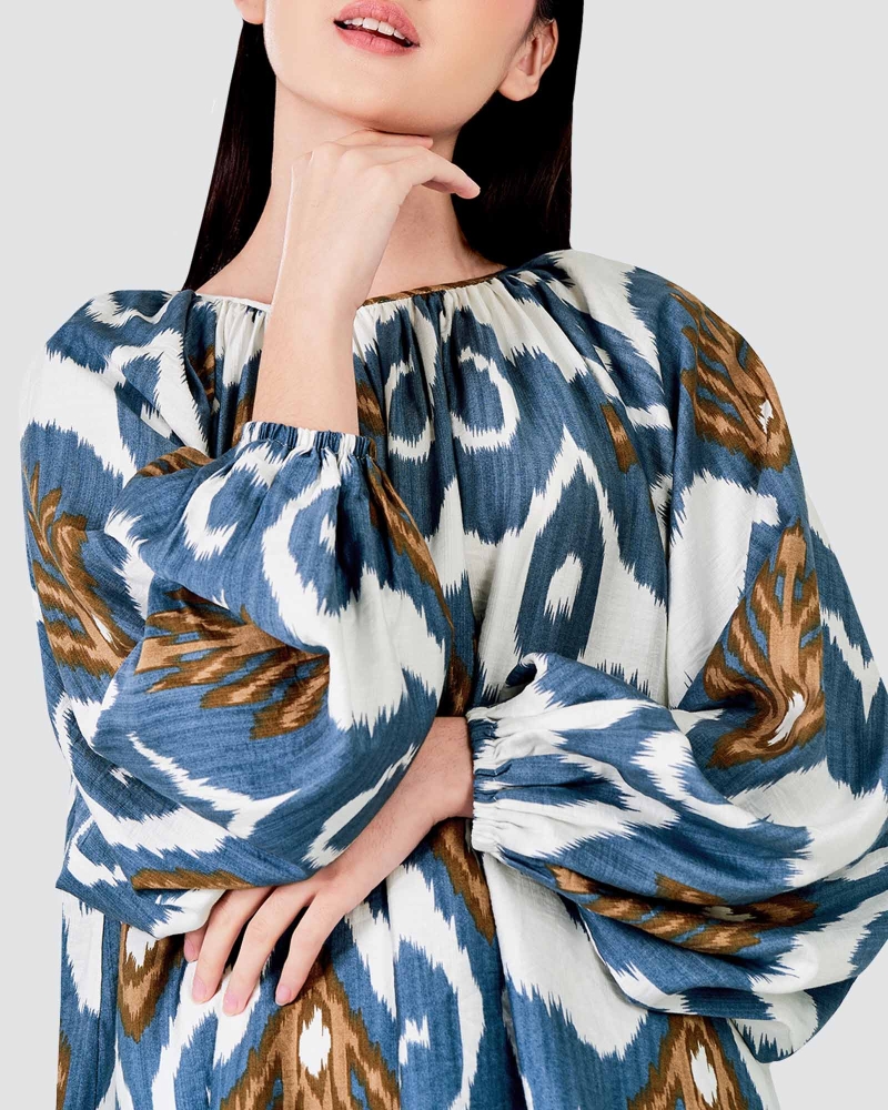 Image of BLUE CRUISE GATHERED RAYON TOP - OCEAN