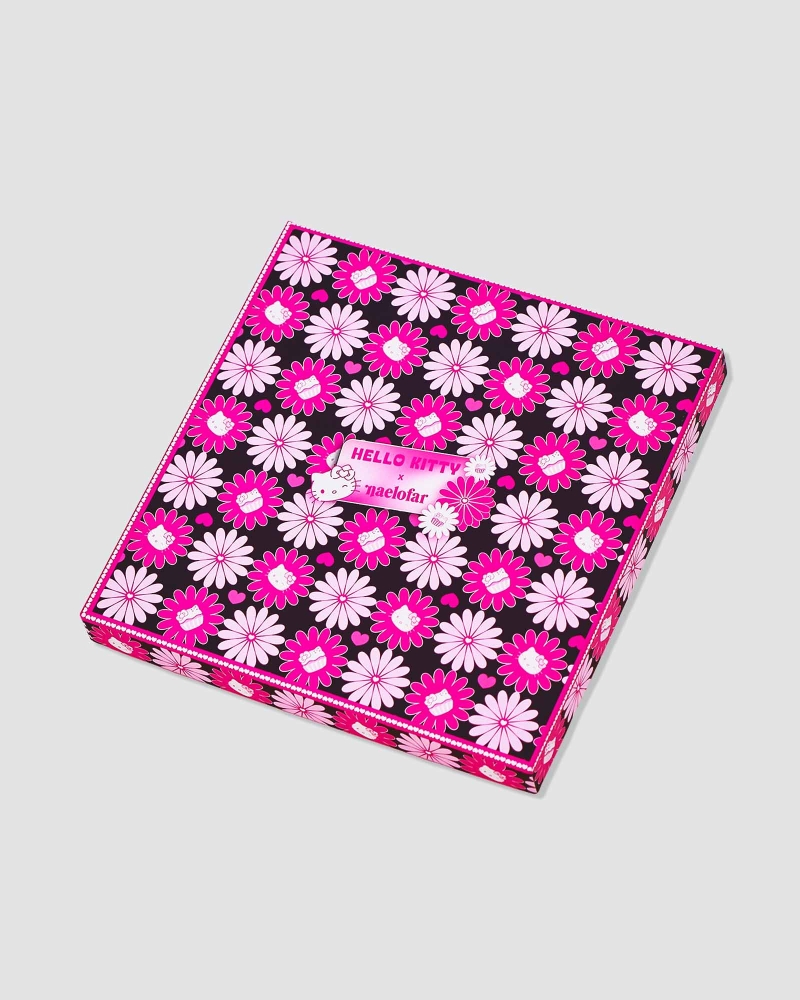 Image of HELLO KITTY X NAELOFAR SQUARE - SWEETLY