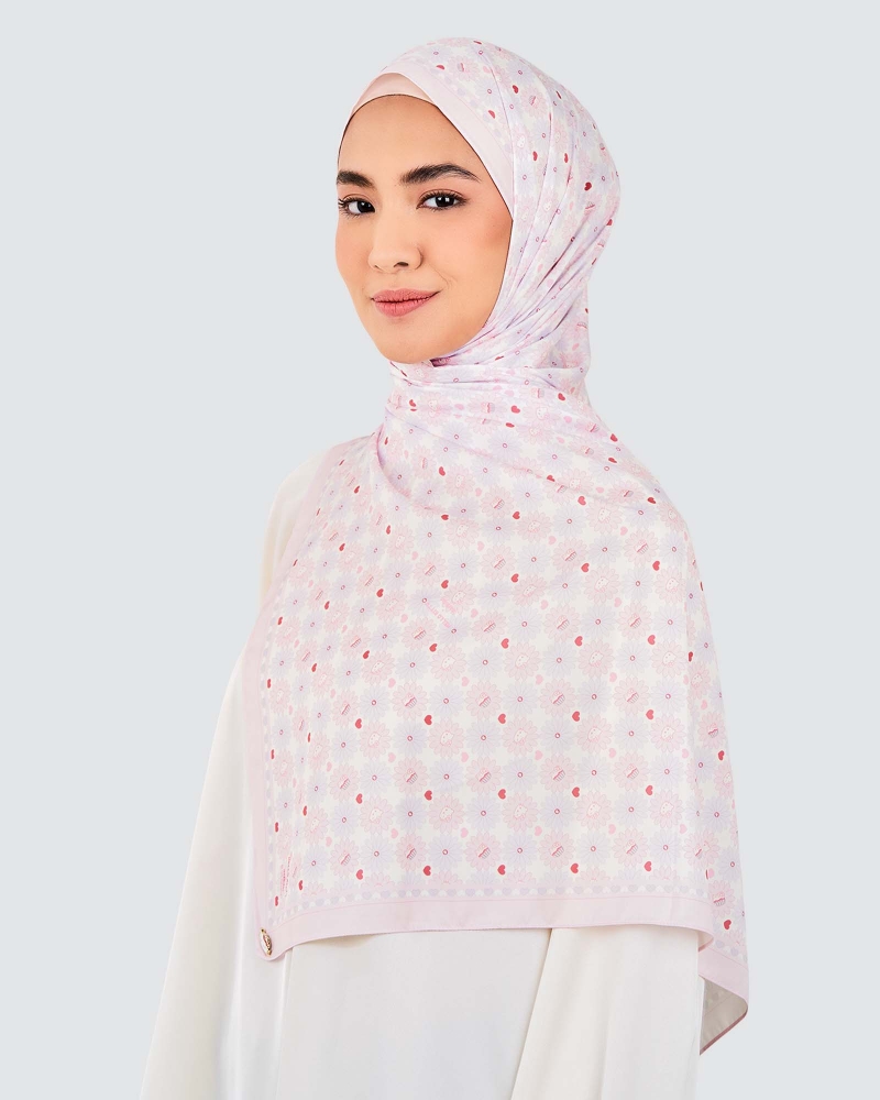 Image of HELLO KITTY X NAELOFAR SHAWL - SWEETLY