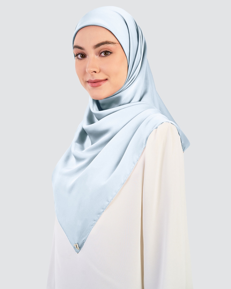 Image of LUNA SATIN SQUARE