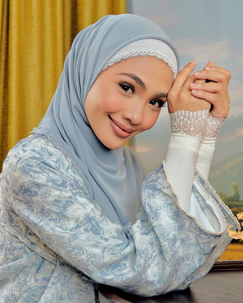 Image of NWEAR ANA LACE HANDSOCKS - WHITE