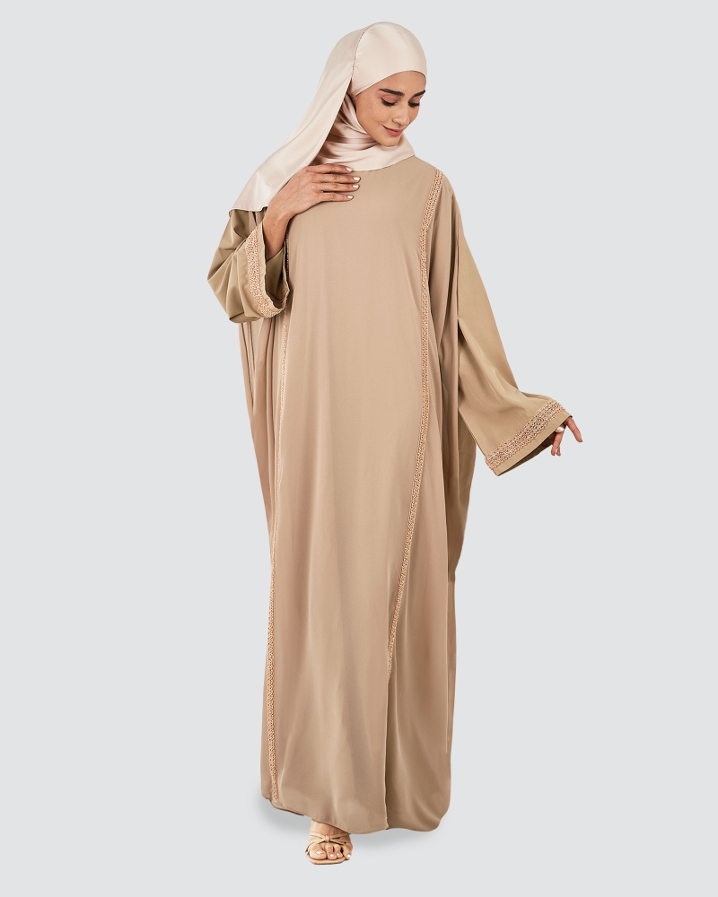 Image of NYLA ABAYA - LATTE