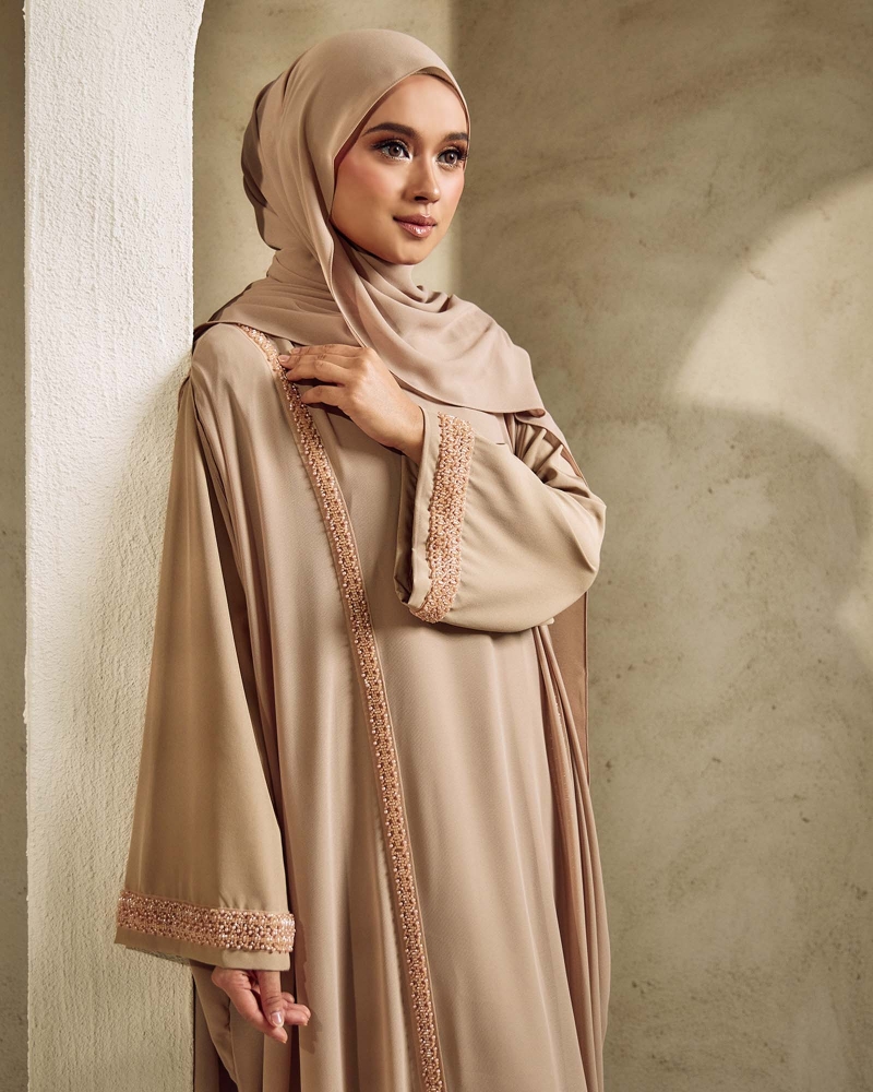 NYLA ABAYA - LATTE