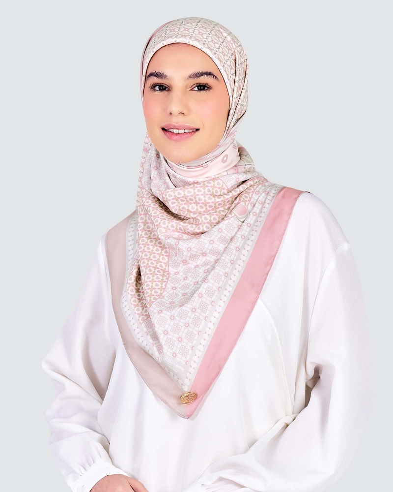 POLLY POCKET X NAELOFAR SQUARE - POCKET GLAM