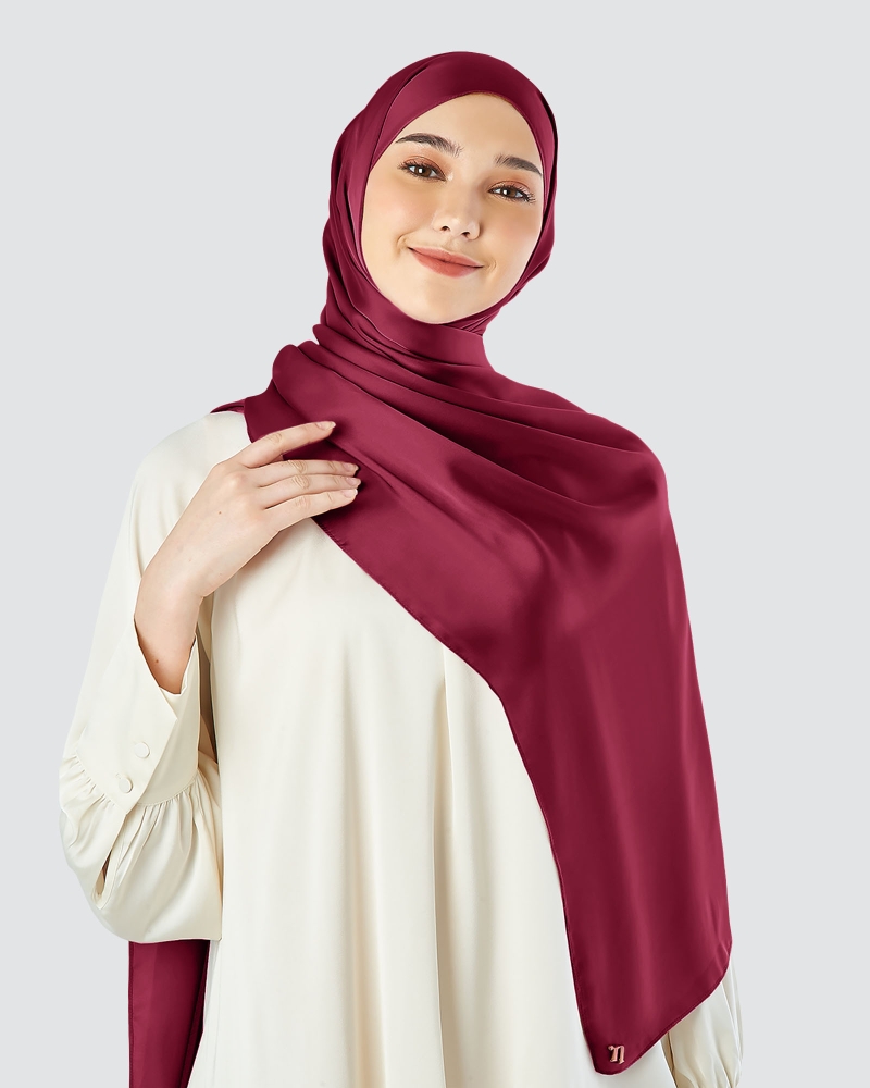 SATIN SHAWL - CRANBERRY