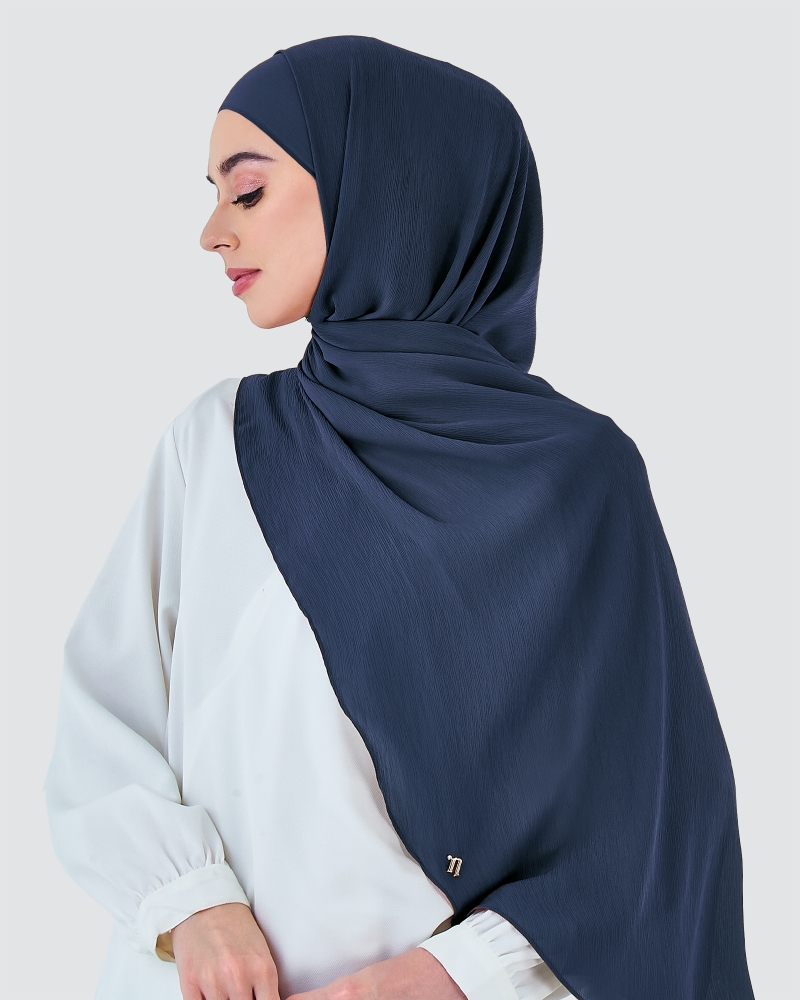 Image of LINIA LINE CHIFFON SHAWL - DARK NAVY