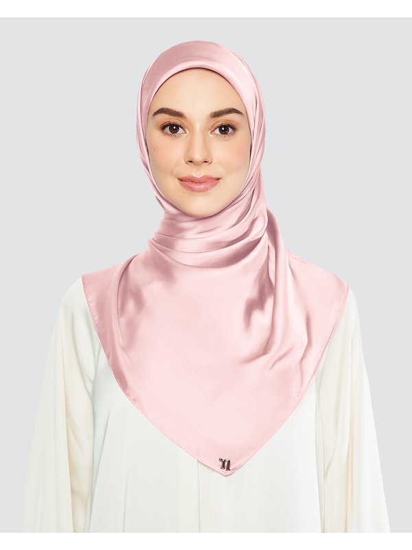 SATIN SQUARE - BABY PINK